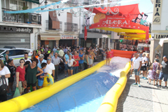 Msica y diversin en el Viernes de Feria